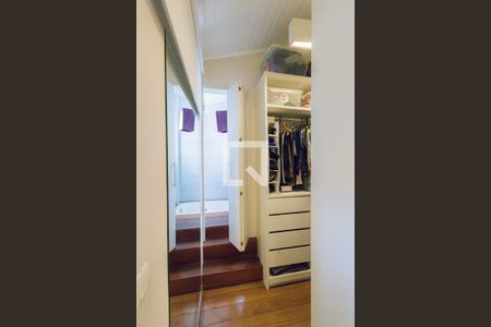 Casa de condomínio à venda com 140m², 4 quartos e 2 vagasSuíte 4