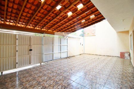 Casa à venda com 151m², 2 quartos e 3 vagasGaragem
