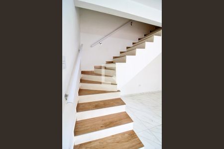 Escada de casa à venda com 2 quartos, 151m² em Vila Alpina, Santo André