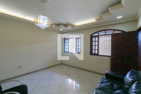Casa para alugar com 4 quartos, 172m² em Copacabana, Belo Horizonte