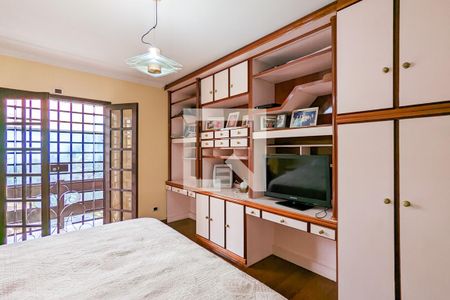 Casa à venda com 450m², 4 quartos e 6 vagasQuarto da suíte 1