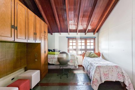 Casa à venda com 450m², 4 quartos e 6 vagasSótão