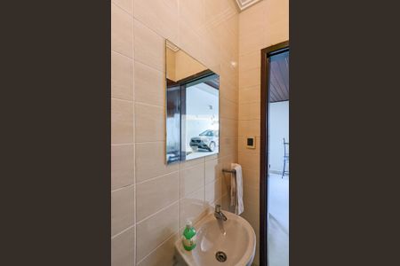 Casa à venda com 450m², 4 quartos e 6 vagasLavabo