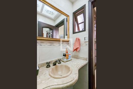 Casa à venda com 450m², 4 quartos e 6 vagasLavabo