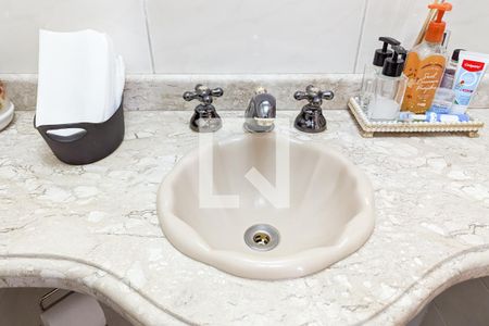 Casa à venda com 450m², 4 quartos e 6 vagasLavabo