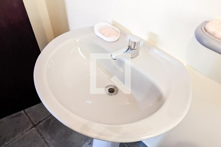 Casa à venda com 450m², 4 quartos e 6 vagasLavabo