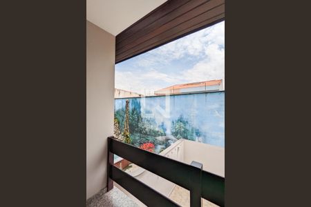 Casa à venda com 450m², 4 quartos e 6 vagasVaranda