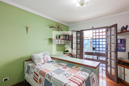 Casa à venda com 450m², 4 quartos e 6 vagasQuarto da suíte 2