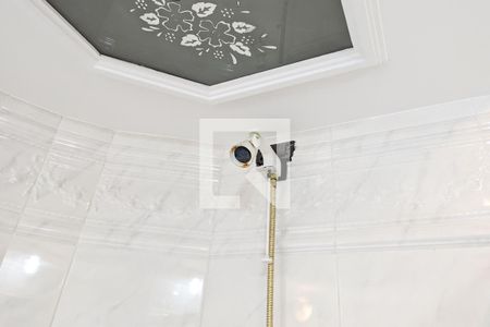 Casa à venda com 450m², 4 quartos e 6 vagasBanheiro da suíte 3