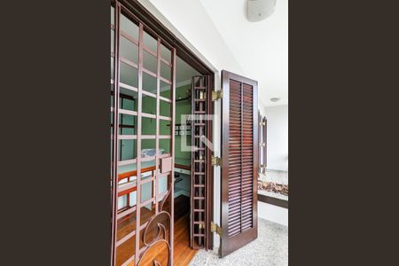 Casa à venda com 450m², 4 quartos e 6 vagasVaranda