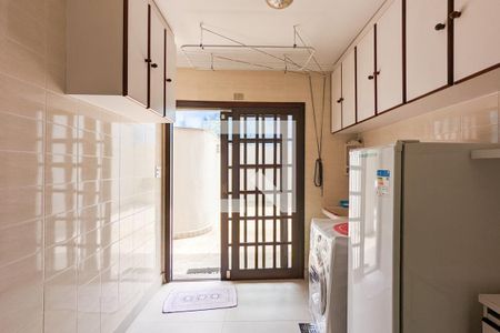 Casa à venda com 450m², 4 quartos e 6 vagasÁrea de serviço