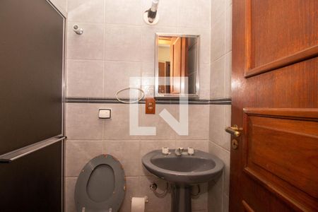 Casa à venda com 550m², 5 quartos e 3 vagasBanheiro Auxiliar 2