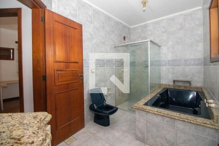 Casa à venda com 550m², 5 quartos e 3 vagasBanheiro da Suíte 1