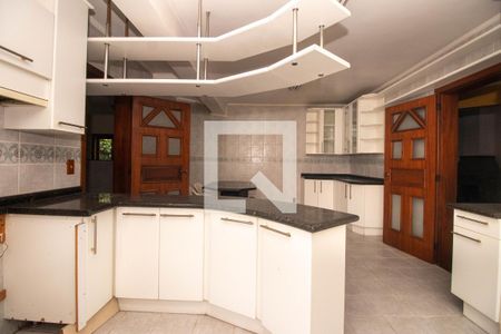 Casa à venda com 550m², 5 quartos e 3 vagasCozinha