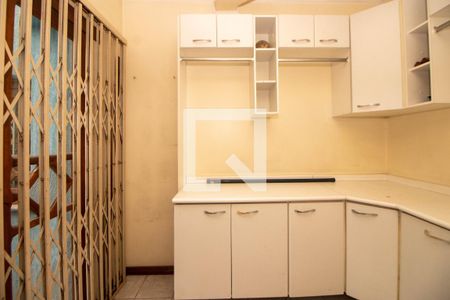 Casa à venda com 550m², 5 quartos e 3 vagasDependência