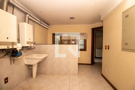 Casa à venda com 550m², 5 quartos e 3 vagasÁrea de Serviço