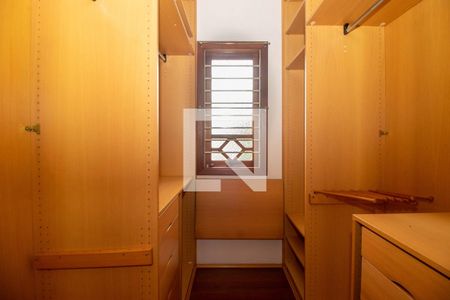 Casa à venda com 550m², 5 quartos e 3 vagasCloset da Suíte 2