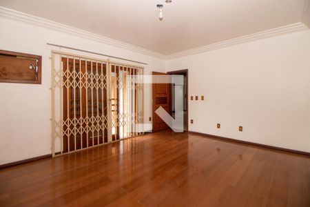 Casa à venda com 550m², 5 quartos e 3 vagasSuíte 2