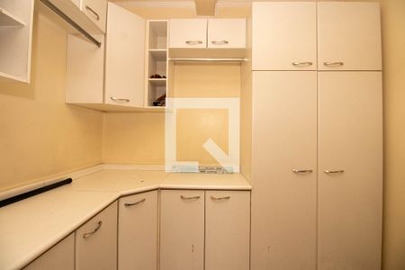 Casa à venda com 550m², 5 quartos e 3 vagasDependência