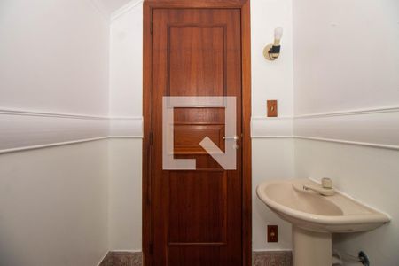 Casa à venda com 550m², 5 quartos e 3 vagasBanheiro Auxiliar