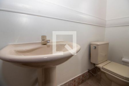 Casa à venda com 550m², 5 quartos e 3 vagasBanheiro Auxiliar