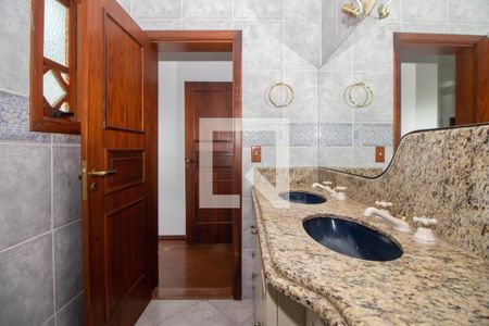 Casa à venda com 550m², 5 quartos e 3 vagasBanheiro da Suíte 1