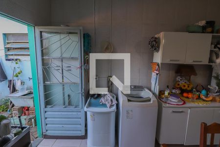 Casa à venda com 120m², 4 quartos e 2 vagasCozinha e Área de Serviço