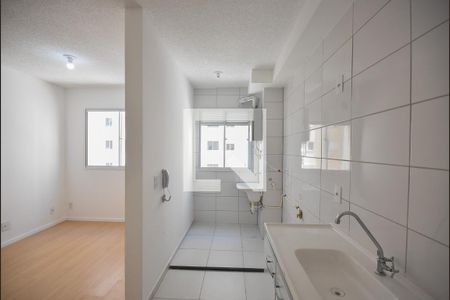 Cozinha de apartamento à venda com 2 quartos, 43m² em Vila Plana, São Paulo