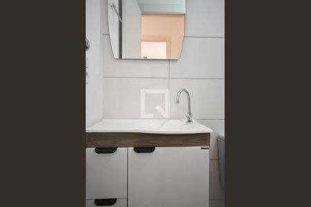 Banheiro de apartamento à venda com 2 quartos, 43m² em Vila Plana, São Paulo