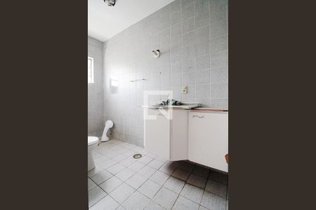 Banheiro da Suíte 1 de casa à venda com 2 quartos, 200m² em Jardim Caner, Taboão da Serra