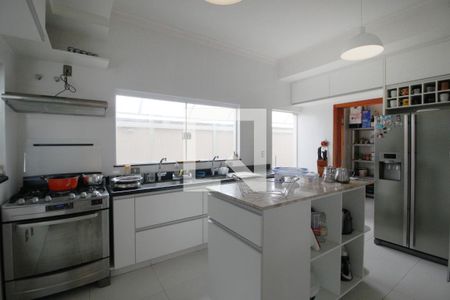 Casa de condomínio para alugar com 420m², 3 quartos e 4 vagasCozinha