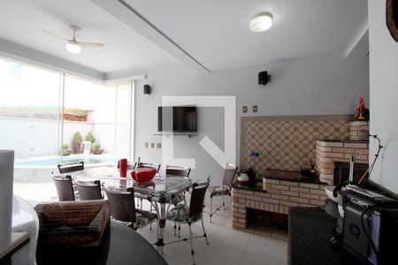 Casa de condomínio para alugar com 420m², 3 quartos e 4 vagasÁrea gourmet