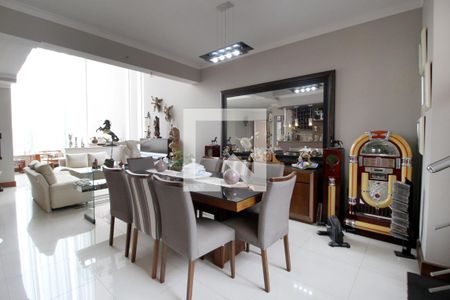 Casa de condomínio para alugar com 420m², 3 quartos e 4 vagasSala de Jantar