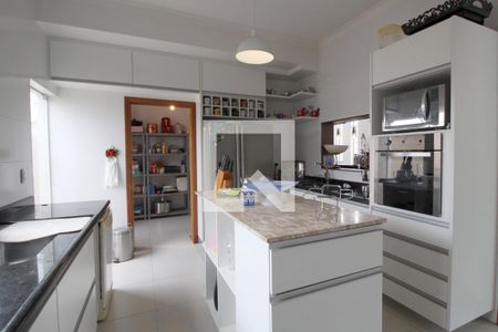 Casa de condomínio para alugar com 420m², 3 quartos e 4 vagasCozinha