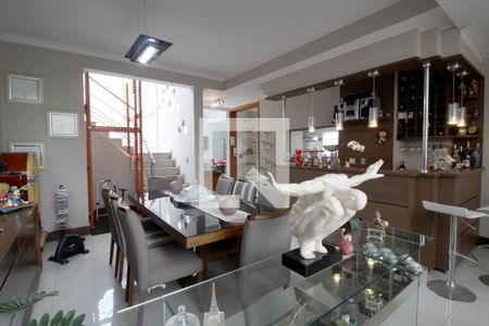 Casa de condomínio para alugar com 420m², 3 quartos e 4 vagasSala de Jantar