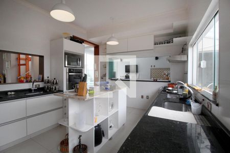 Casa de condomínio para alugar com 420m², 3 quartos e 4 vagasCozinha