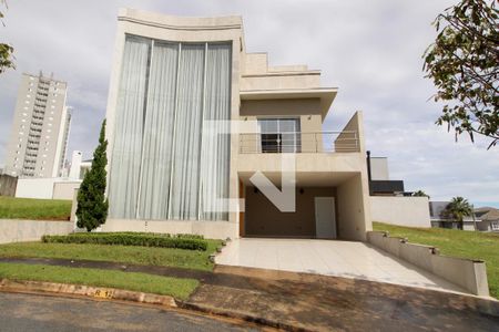 Casa de condomínio para alugar com 420m², 3 quartos e 4 vagasFachada da Casa