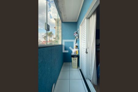 Casa à venda com 183m², 4 quartos e 3 vagas Casa à venda com 183m², 4 quartos e 3 vagasVaranda