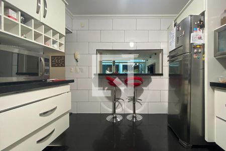 Casa à venda com 183m², 4 quartos e 3 vagas Casa à venda com 183m², 4 quartos e 3 vagasCozinha