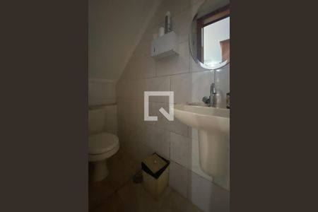 Casa à venda com 183m², 4 quartos e 3 vagas Casa à venda com 183m², 4 quartos e 3 vagasBanheiro da Churrasqueira