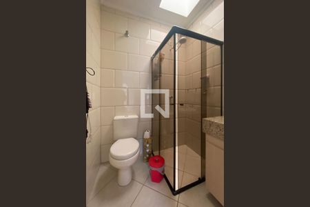 Casa à venda com 183m², 4 quartos e 3 vagas Casa à venda com 183m², 4 quartos e 3 vagasBanheiro da Suíte 2