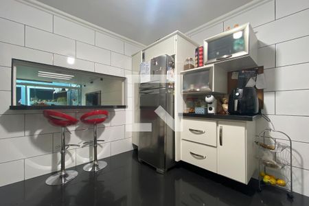 Casa à venda com 183m², 4 quartos e 3 vagas Casa à venda com 183m², 4 quartos e 3 vagasCozinha