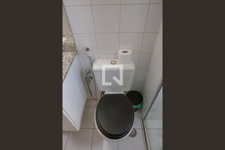 Banheiro Social de apartamento para alugar com 3 quartos, 87m² em Vila Romana, São Paulo