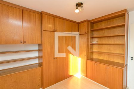 Quarto 1 de apartamento para alugar com 2 quartos, 60m² em Campo Belo, São Paulo