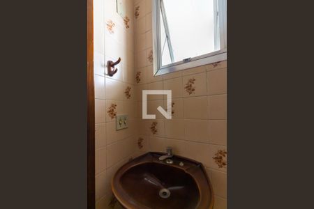 Casa à venda com 224m², 3 quartos e 2 vagas Casa à venda com 224m², 3 quartos e 2 vagasBanheiro