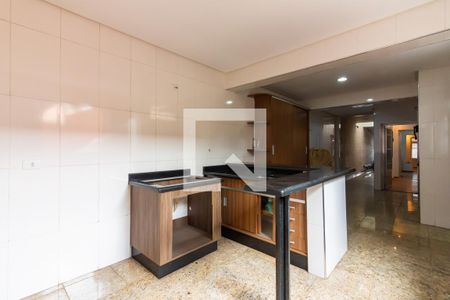 Casa à venda com 224m², 3 quartos e 2 vagas Casa à venda com 224m², 3 quartos e 2 vagasCozinha