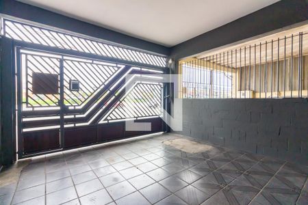 Casa à venda com 224m², 3 quartos e 2 vagas Casa à venda com 224m², 3 quartos e 2 vagasGaragem