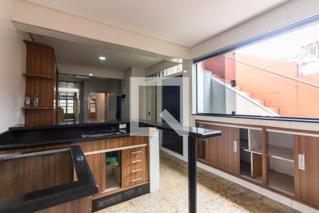 Casa à venda com 224m², 3 quartos e 2 vagas Casa à venda com 224m², 3 quartos e 2 vagasCozinha