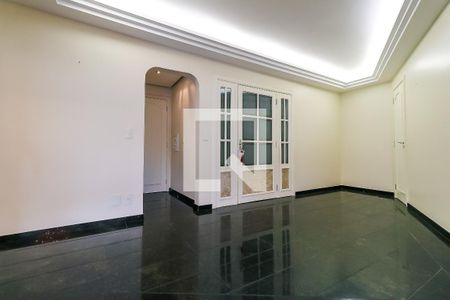 Hall de apartamento para alugar com 4 quartos, 345m² em Vila Suzana, São Paulo