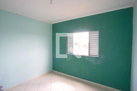 Quarto 2 de casa para alugar com 2 quartos, 70m² em Parque Sao Rafael, São Paulo